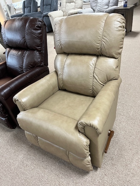 Pinnacle Leather Rocker Recliner image 1